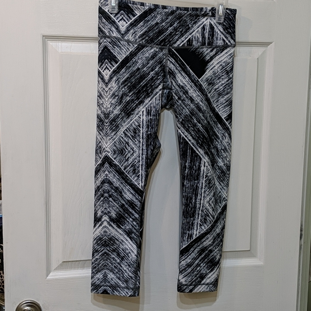 Lululemon Wonder Under Crop Leggings